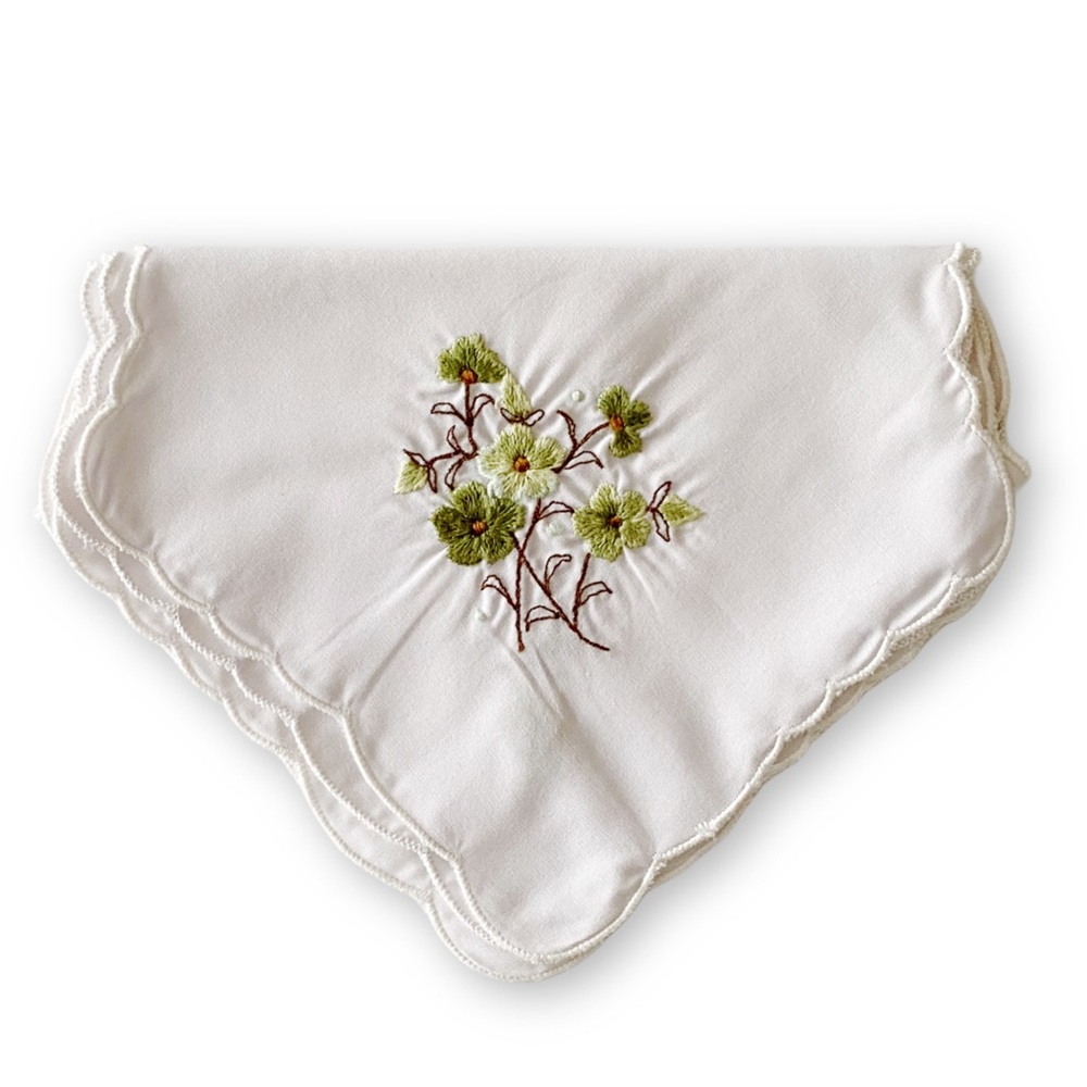 Antique White Cotton Green Floral Embroidered Butterfly Cut bread Liner Doily